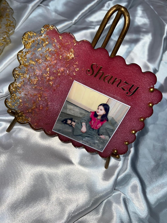 Customized Resin Photo Fram – Elegant Pearl & Floral Design With Stand