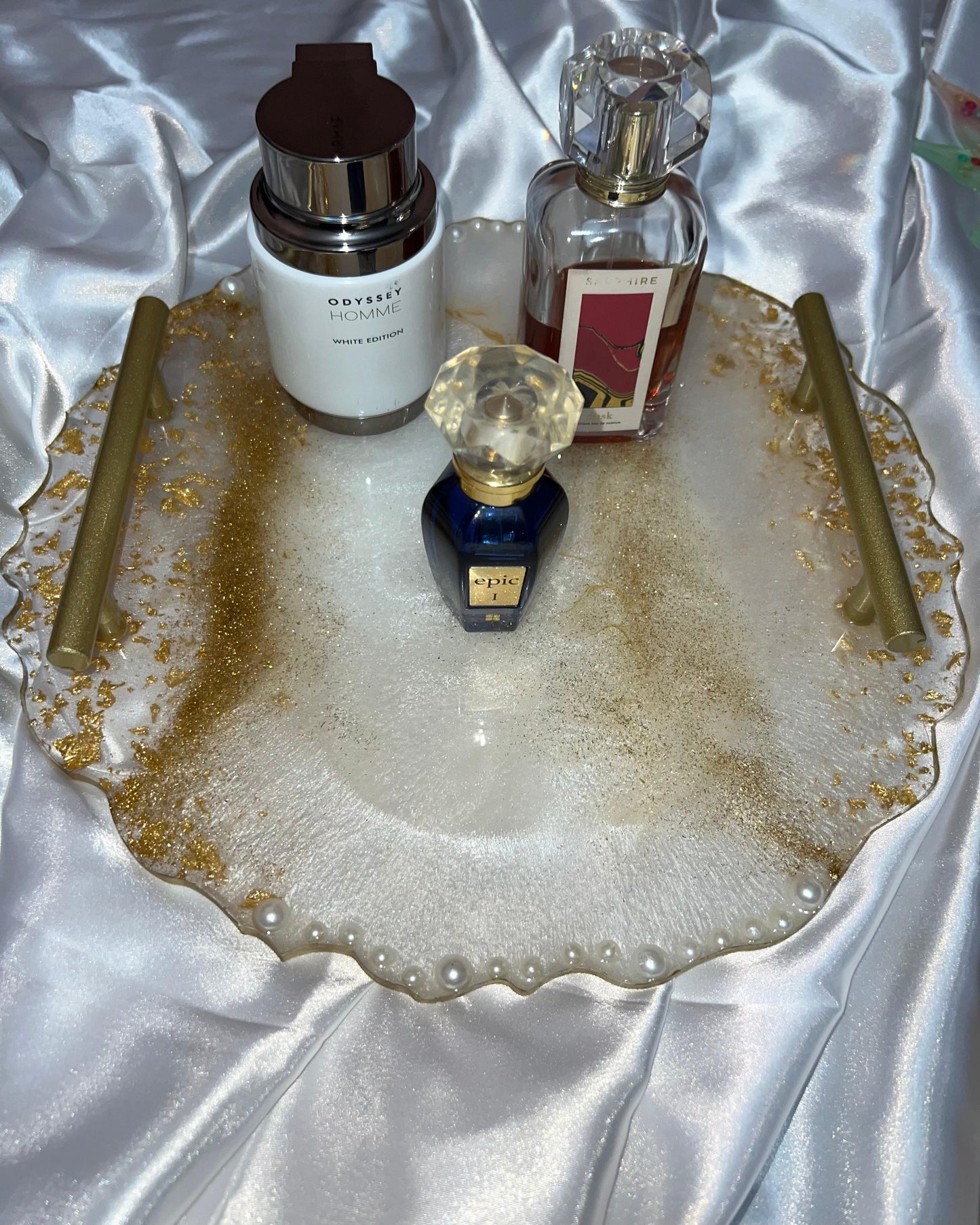 ✨ Luxury Handmade Resin Tray – Gold & Pearl Edition ✨Size: [13*13]